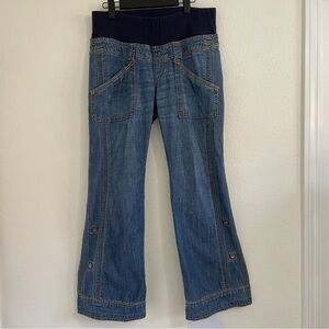 GAP Y2K Maternity‎ size 8 Ankle Under Belly Denim Jeans with Button Accent